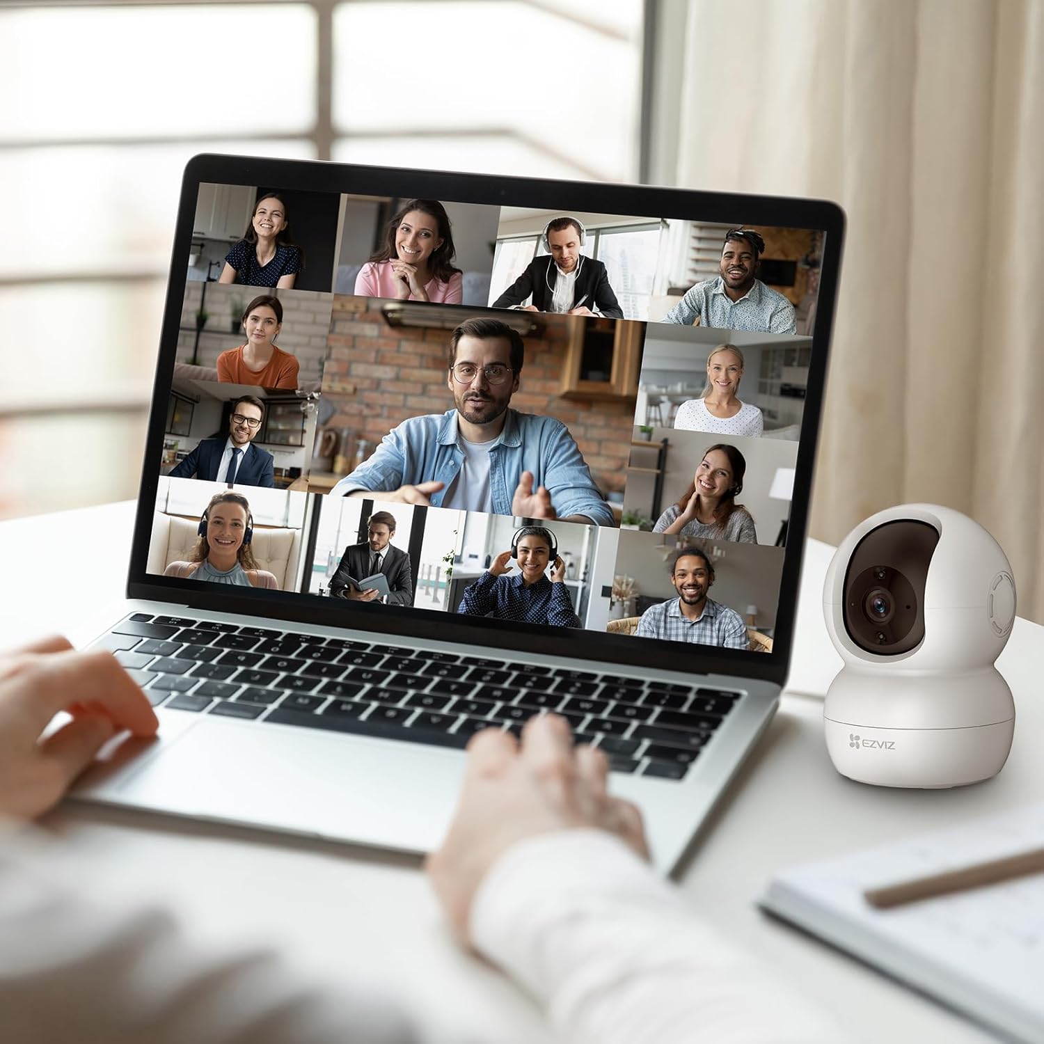 EZVIZ Caméra Surveillance WiFi Intérieure 360°, FHD 1080P, Camera WiFi 2.4Ghz, Vision Nocturne, Détection de Mouvement Suivi Intelligent, Audio Bidirectionnel, Compatible avec Alexa pour Bébé/Animaux 9 EZVIZ Caméra Surveillance WiFi Intérieure 360°, FHD 1080P, Camera WiFi 2.4Ghz, Vision Nocturne, Détection de Mouvement Suivi Intelligent, Audio Bidirectionnel, Compatible avec Alexa pour Bébé/Animaux – Image 8